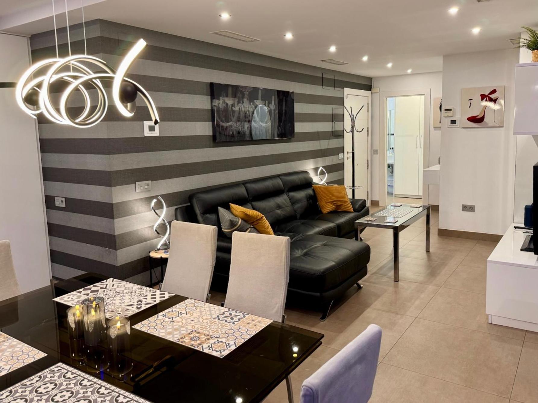 Modern Apartment In La Nogalera Torremolinos Eksteriør billede